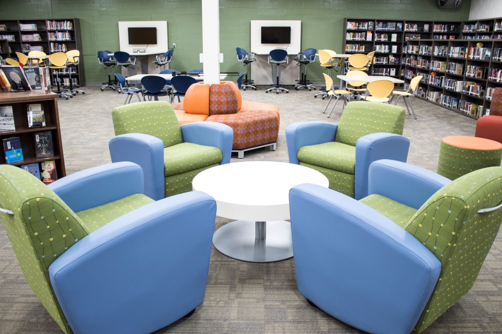 Library Reno Mobile Seat Lounges with Tble.jpg